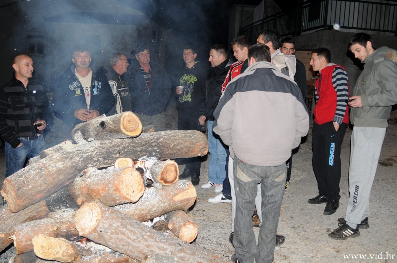 Badnjak (12)